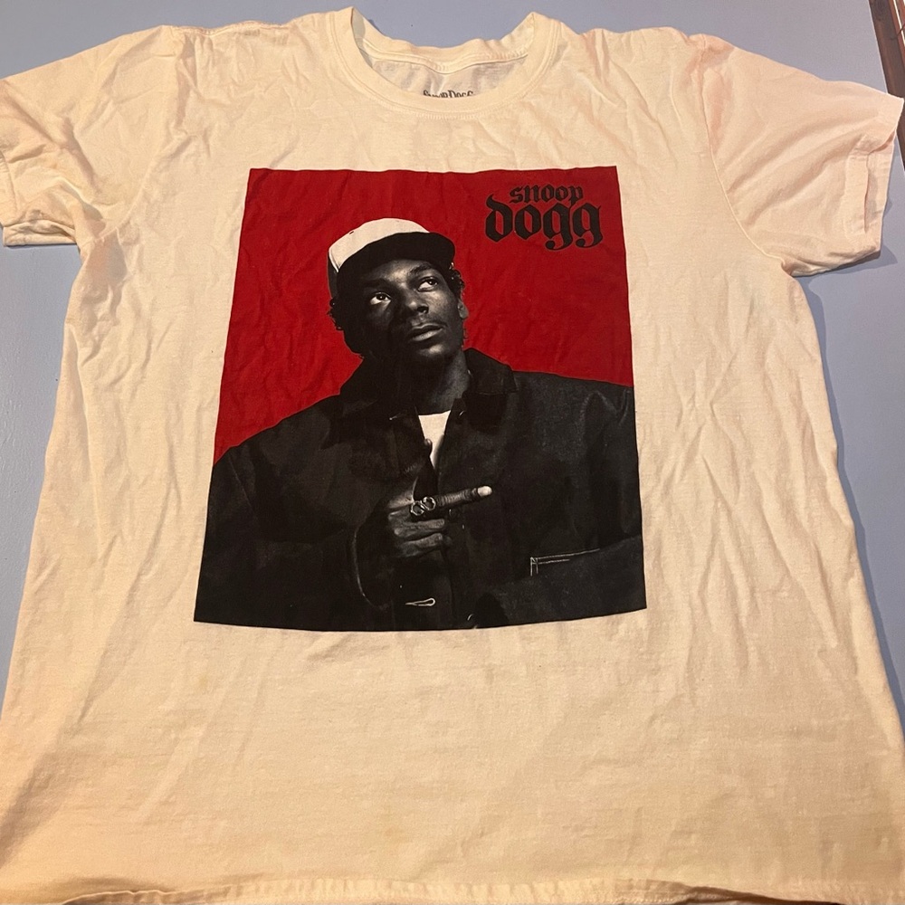 White Graphic T-Shirt with Red and Black Design